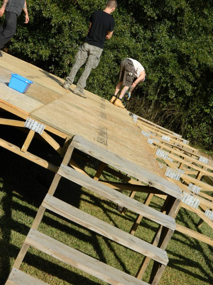 photosstagebuild/300309_131202666985416_100002870513850_130801_1207505669_n.jpg