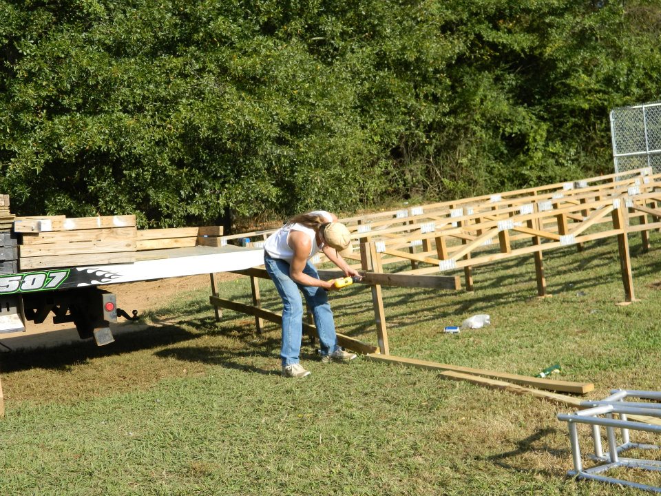 photosstagebuild/300686_131207330318283_100002870513850_130858_301354036_n.jpg