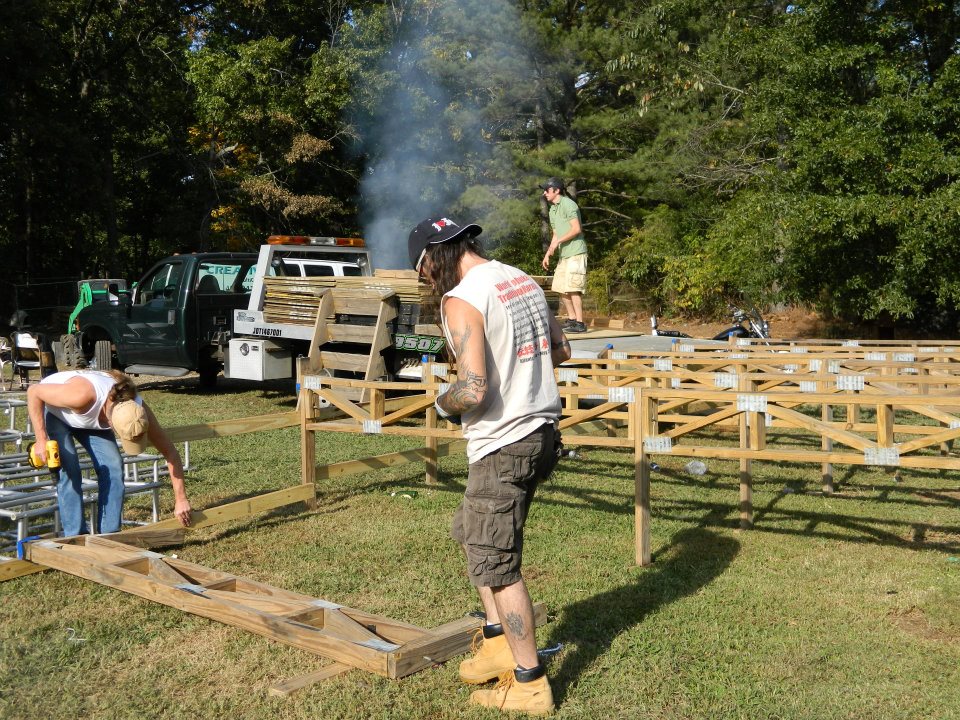 photosstagebuild/300692_131205790318437_100002870513850_130839_517532486_n.jpg