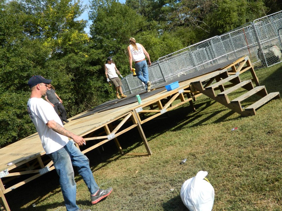 photosstagebuild/307253_131202323652117_100002870513850_130797_1296105971_n.jpg