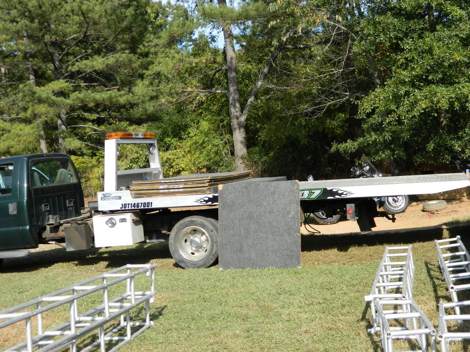 photosstagebuild/308320_131200820318934_100002870513850_130779_1538696373_n.jpg
